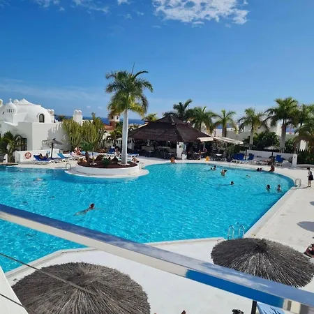アパート Tenerife Paradise With Heated Pool アデヘ